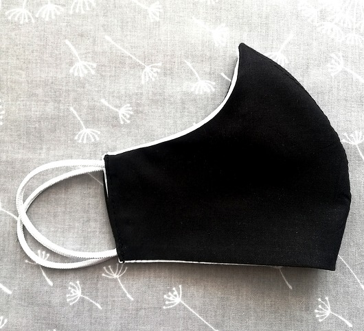 maseczka black&white Martha Stark