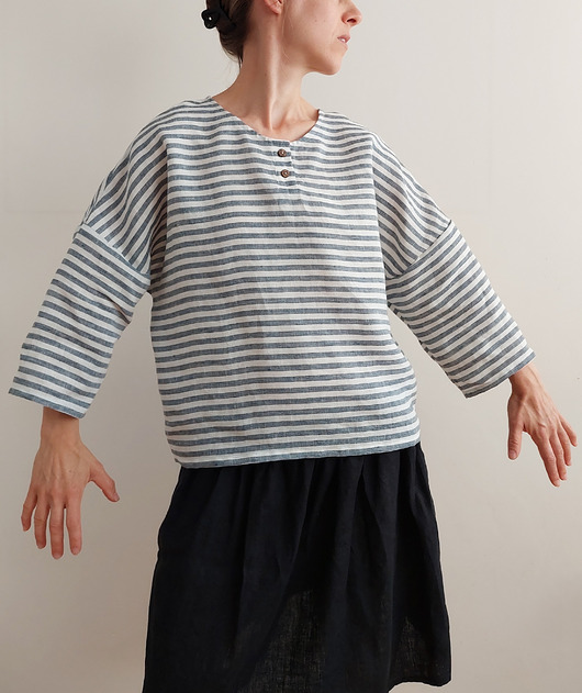 bluzki z długim rękawem damskie Bluzka "ZORZA" paski granat, 100% len