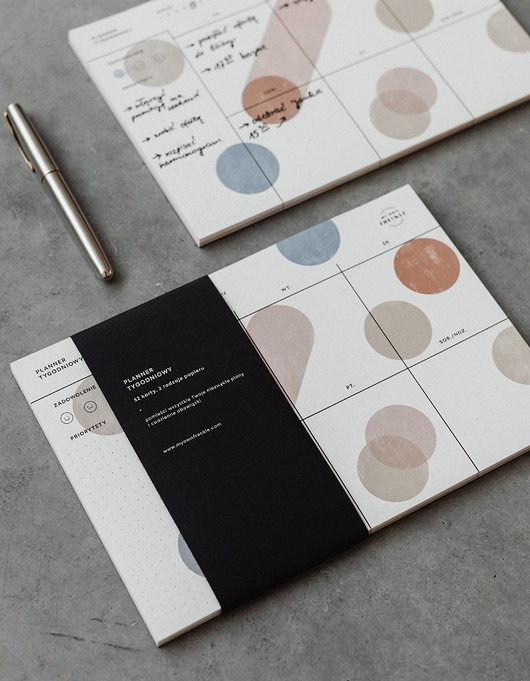 kalendarze i plannery Planner tygodniowy FORM  biurkowy