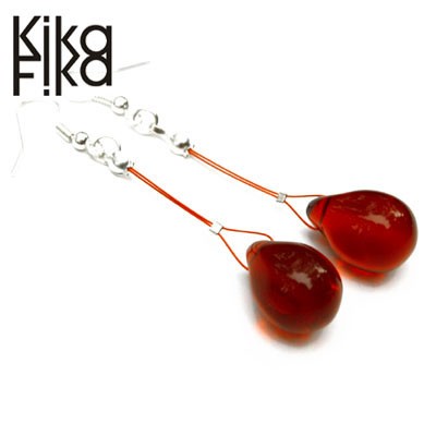 czerwone krople Kika Fika