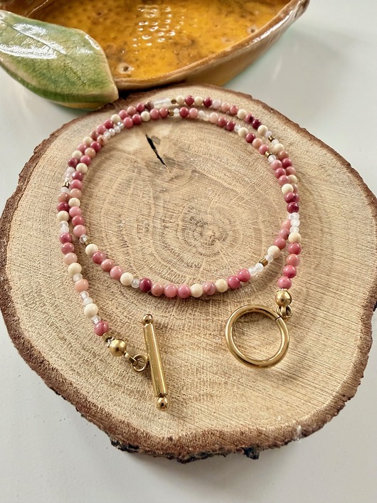 korale Naszyjnik z kamieni naturalnych rodonit