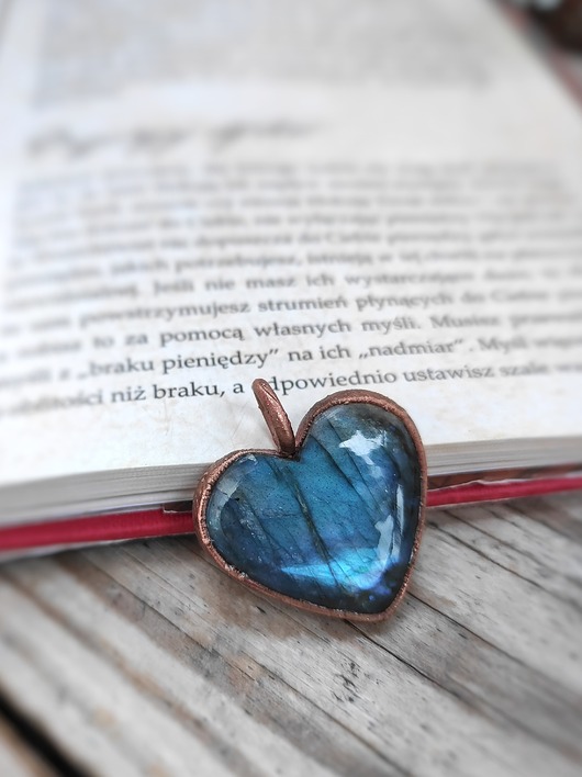 wisiory Wisior miedziany serduszko serce labradoryt VI