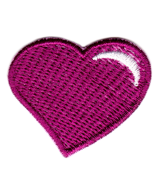 naszywki na ubrania Naszywka naprasowanka SERCE FIOLET termo haft dla dzieci 4x3,5cm