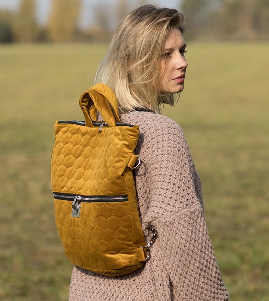 Torba / plecak 2 w 1 miodowy pikowany welur Karolina Audycka