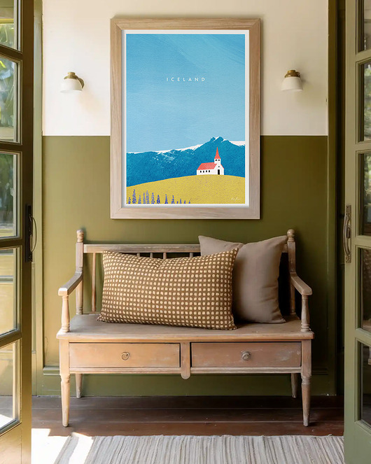 plakaty Plakat Islandia - kościół Reyniskirkja z czerwonym dachem