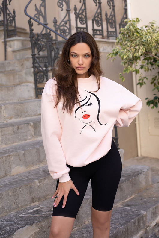 bluza bez kaptura damska Bluza oversize z haftem - kobieta