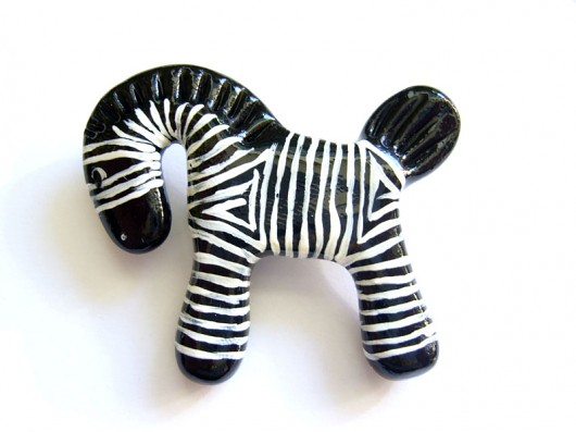 zebra brocha PRACOWNIA Z PRZYTUPEM