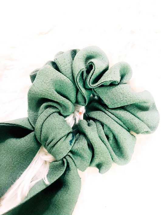 Frotka do włosów / scrunchie/ " Listek" PELA