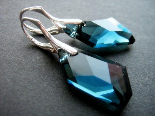 kryształ Swarovski w granacie Lahovska