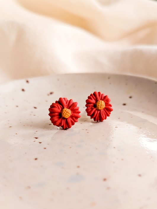 kolczyki z masy plastycznej Kolczyki z kwiatmi jeżówka czerwone maki, gerbera prezent dla niej