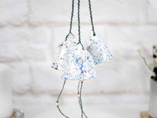 Ceramiczny dzwonek choinkowy - modern 10FingersArt