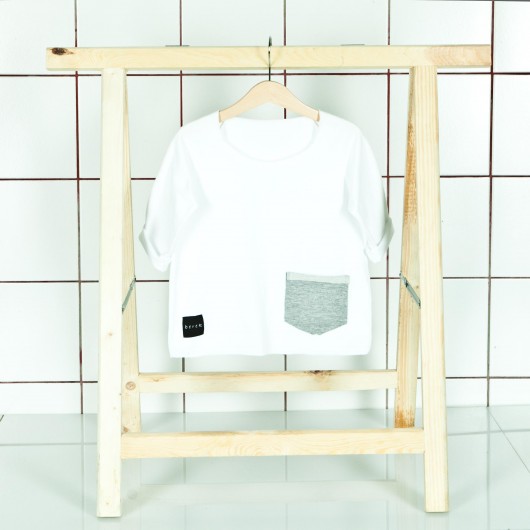 T-shirt z kieszonką b e r e k