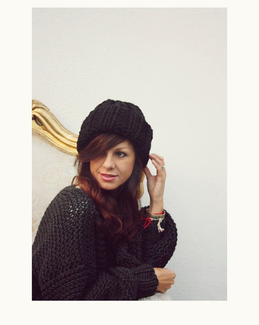 Czarna czapka beanie z wełną Mademoiselle Patrini