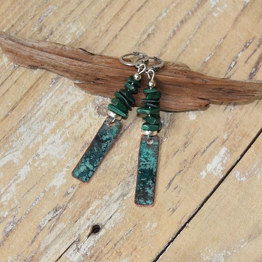 kolczyki z mosiądzu Kolczyki z patynowanej miedzi i malachitu /1/ biżuteria handmade, rękodzieło