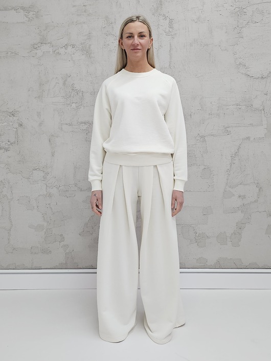 komplety damskie Sarai wygodny komplet bluza i szerokie spodnie z zakładkami Cream