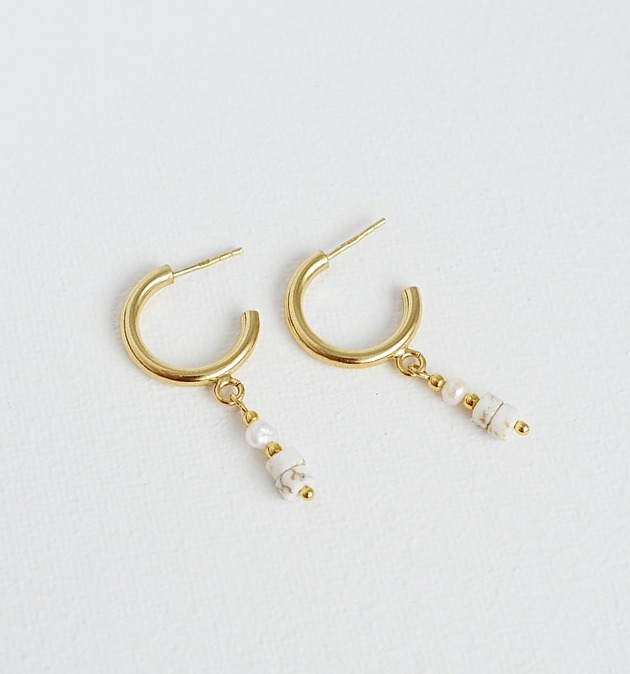 kolczyki z kamieniami Kolczyki koła z howlitem i perłą