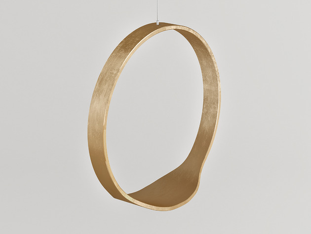 fotele SWING N.1 GOLD BRASS wersja wewnętrzna w kolorze złotym