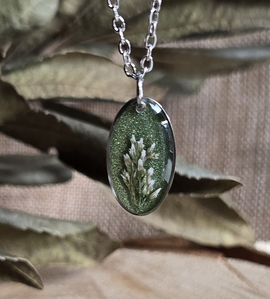 wisiory Srebrna zawieszka jajowata suszone kwiaty zboża zielona