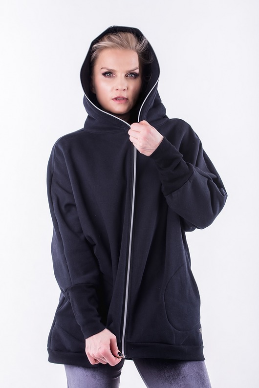 bluza z kapturem damska BLUZA  NIETOPERZ  czarna Conscious