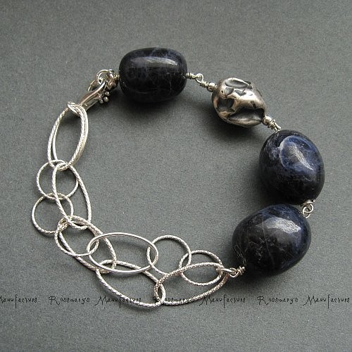 GEMSTONE COLLECTION - Sodalit i srebrny orzech by Matusevic
