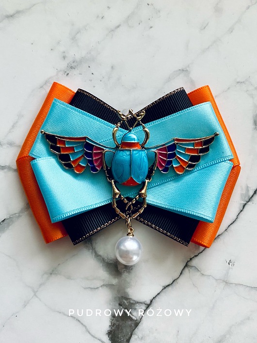 broszki Brosza z kolorowym Owadem ze skrzydłami i perłą New