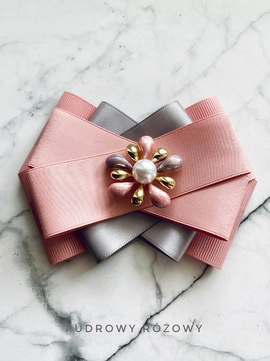 broszki Kolekcja  Exclusive  Brosza z kwiatem i perłą  NEW