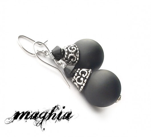 małe czarne maghia