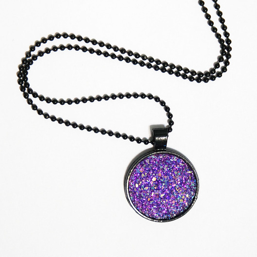 wisiory Medalion - Fiolet - druzy, czarna oprawa
