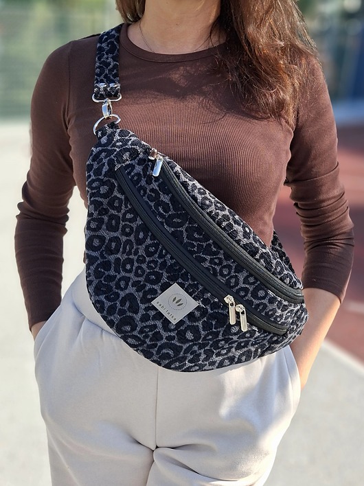 saszetka nerka Żakardowa nerka XL w panterkę Szara