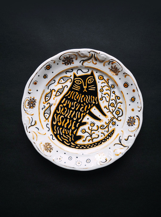Talerz ceramiczny z czarnym kotem, EMPE artstudio