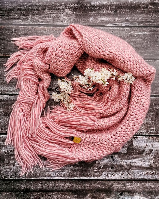 Delikatna chusta z merino COSY różowa sploteka