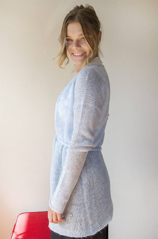 Lekki sweter mgła z paskiem Helen 2 błękit YOU by Tokarska