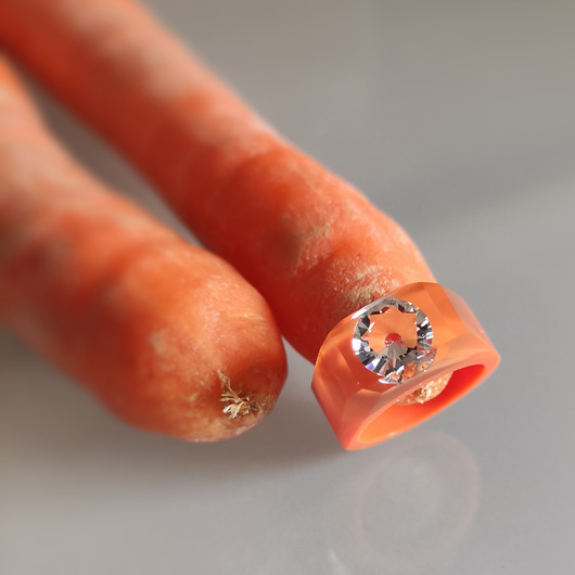 pierścionek z żywicy Pomarańczowy pierścionek z cyrkonią