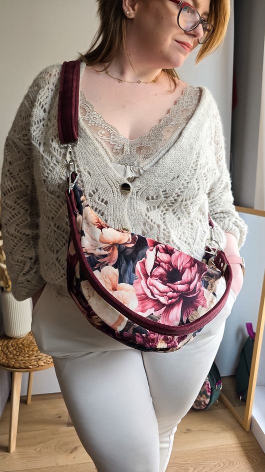 torby na ramię Torebka Półokrągła Luna w Piwonie