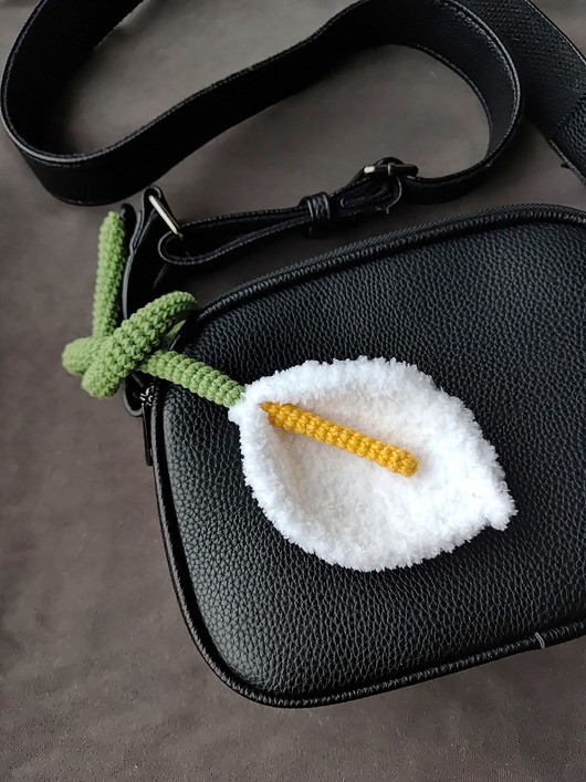 breloki Kwiat kalia zawieszka do torby handmade