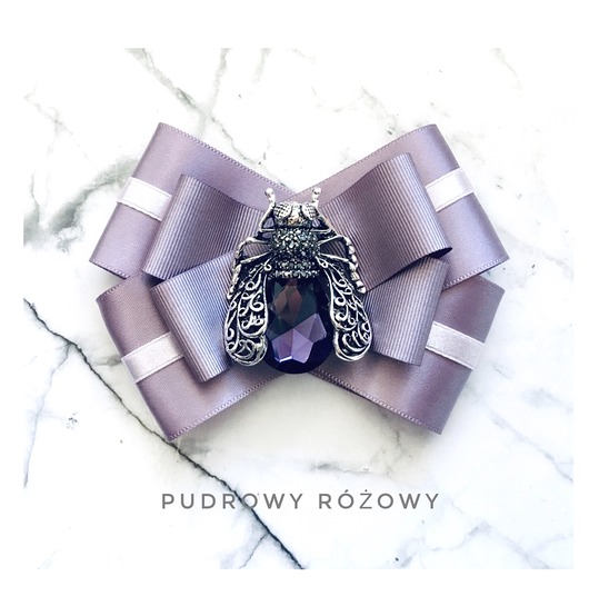 broszki Lawendowa Brosza z kryształowym Owadem MEW