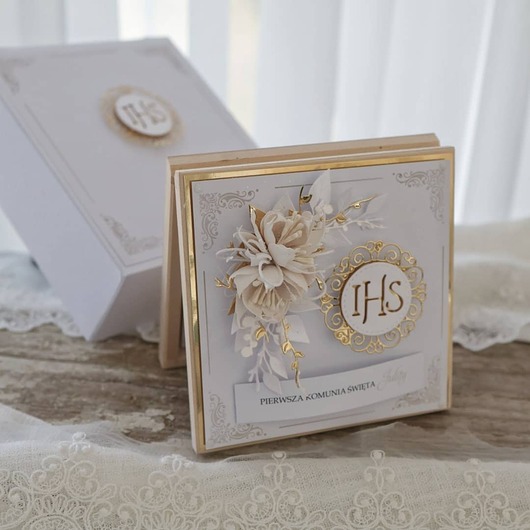 kartki na komunię Kartka na komunię dla chłopca i dziewczynki z torebką prezentową
