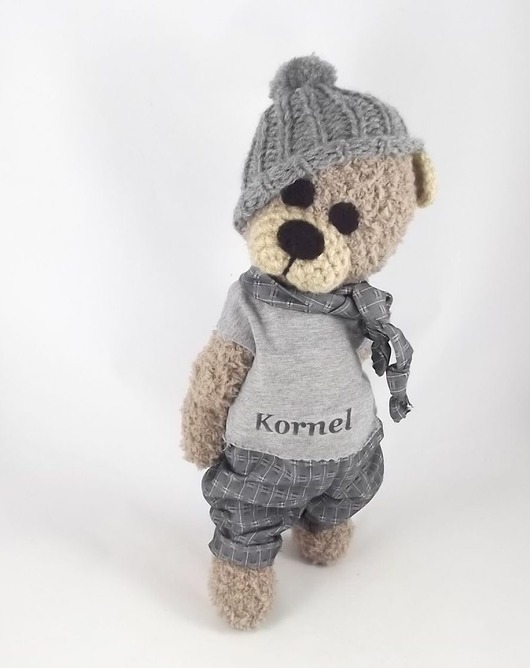 KORNEL - szydełkowy miś, personalizacja wernika