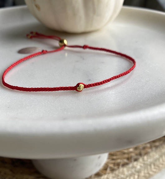 bransoletki z kamieni naturalnych Minimalistyczna - bransoletka na czerwonym sznureczku