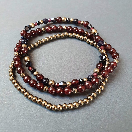 Zestaw trzech bransoletek z kamieni szlachetnych shiny ring studio