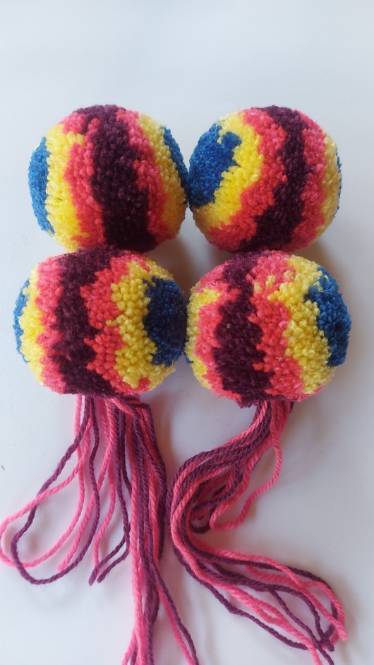 akcesoria różne Pompon 1 szt 7 cm