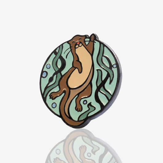 akcesoria różne Pins "Wyluzowana wydra"