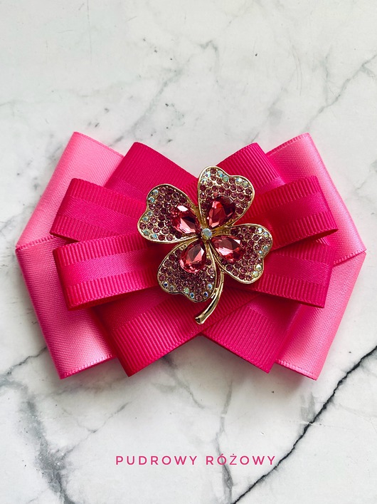 broszki Brosza z czterolistną koniczyną z kryształków Na szczęście