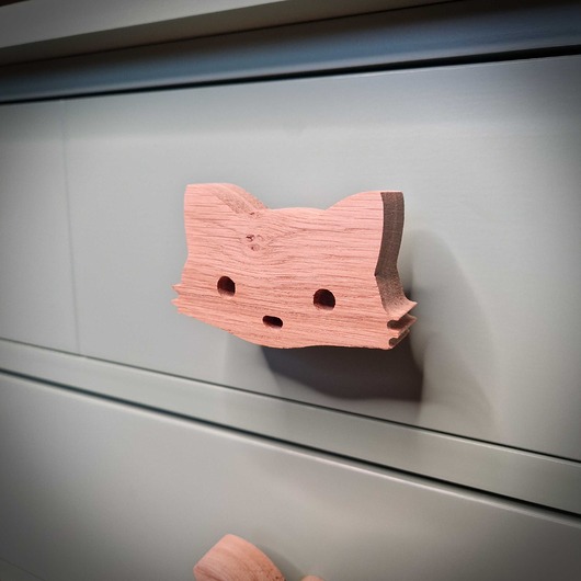 gałki do mebli Drewniane gałki do mebli, z drewna, kotek, kot dąb