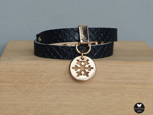 black snake snowflakes gold barboleta