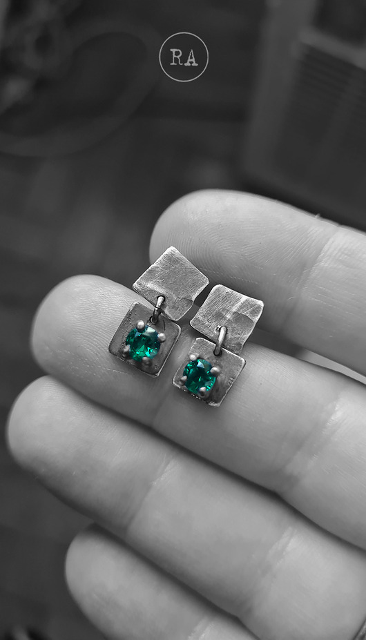 kolczyki srebrne Srebro z cyrkonią - kolczyki EMERALD oksydowane