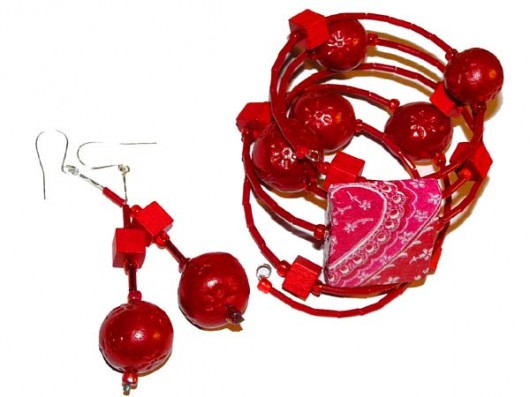 Lady in red Amelie Decou