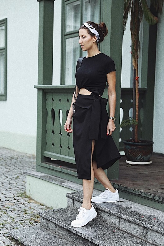 spódnice midi Spódnica kopertowa midi 'enve' czarna