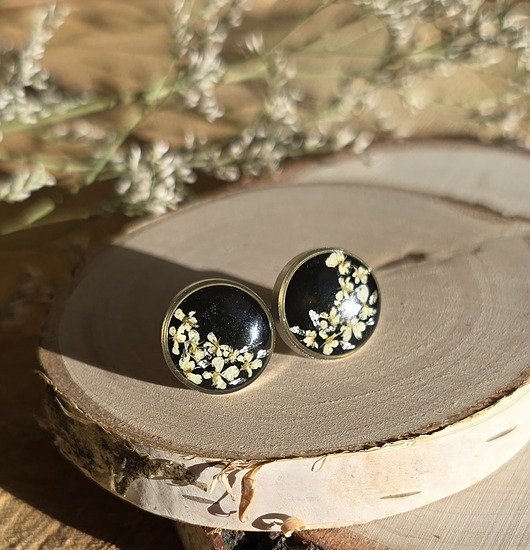 kolczyki z żywicy Wieczne kwiaty wkręty z kwiatami kolczyki srebrne czarne dzika marchew