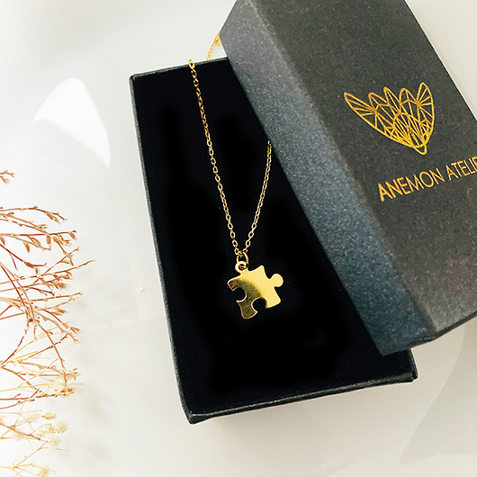 złote naszyjniki złoty naszyjnik z puzzlem ,  układanka puzzle